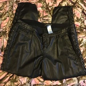 NWT Tripp for Torrid sz22 faux leather pants😬